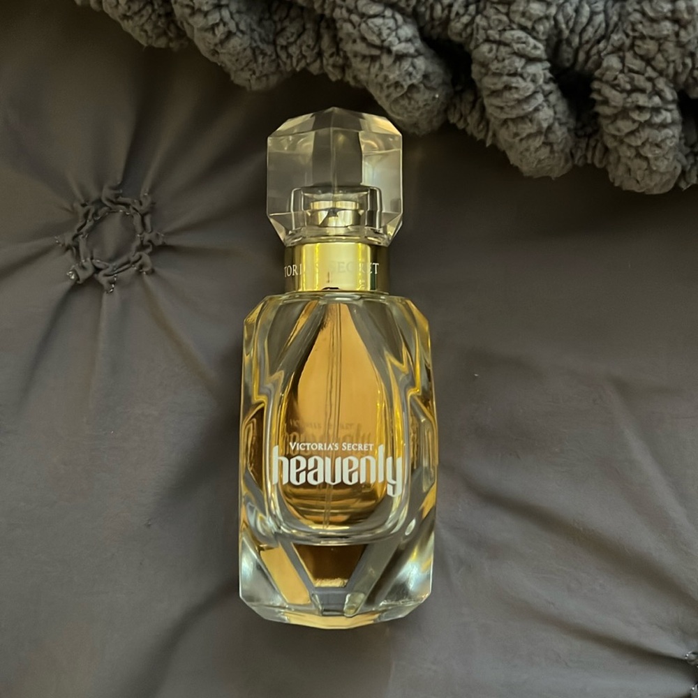 VS perfume